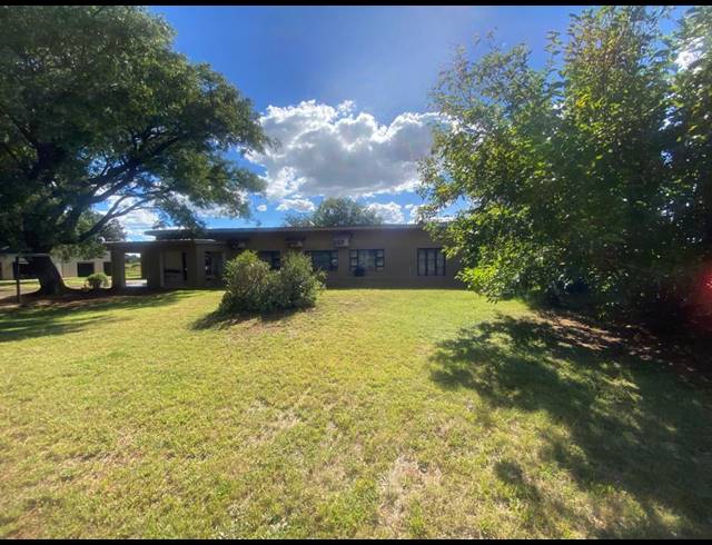 5 BEDROOM HOUSE FOR SALE IN MULLERSTUINE